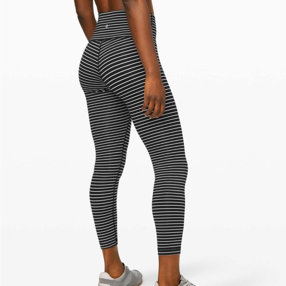 Lululemon Women’s Wunder Under White Black Organic Cotton Parallel Stripe Crop